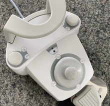 Laden Sie das Bild in den Galerie-Viewer, S220TR Ausstellung