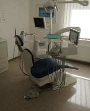 Laden Sie das Bild in den Galerie-Viewer, S220TR Gebraucht Bj. 2014