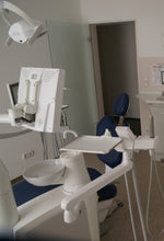 Laden Sie das Bild in den Galerie-Viewer, S220TR Gebraucht Bj. 2014